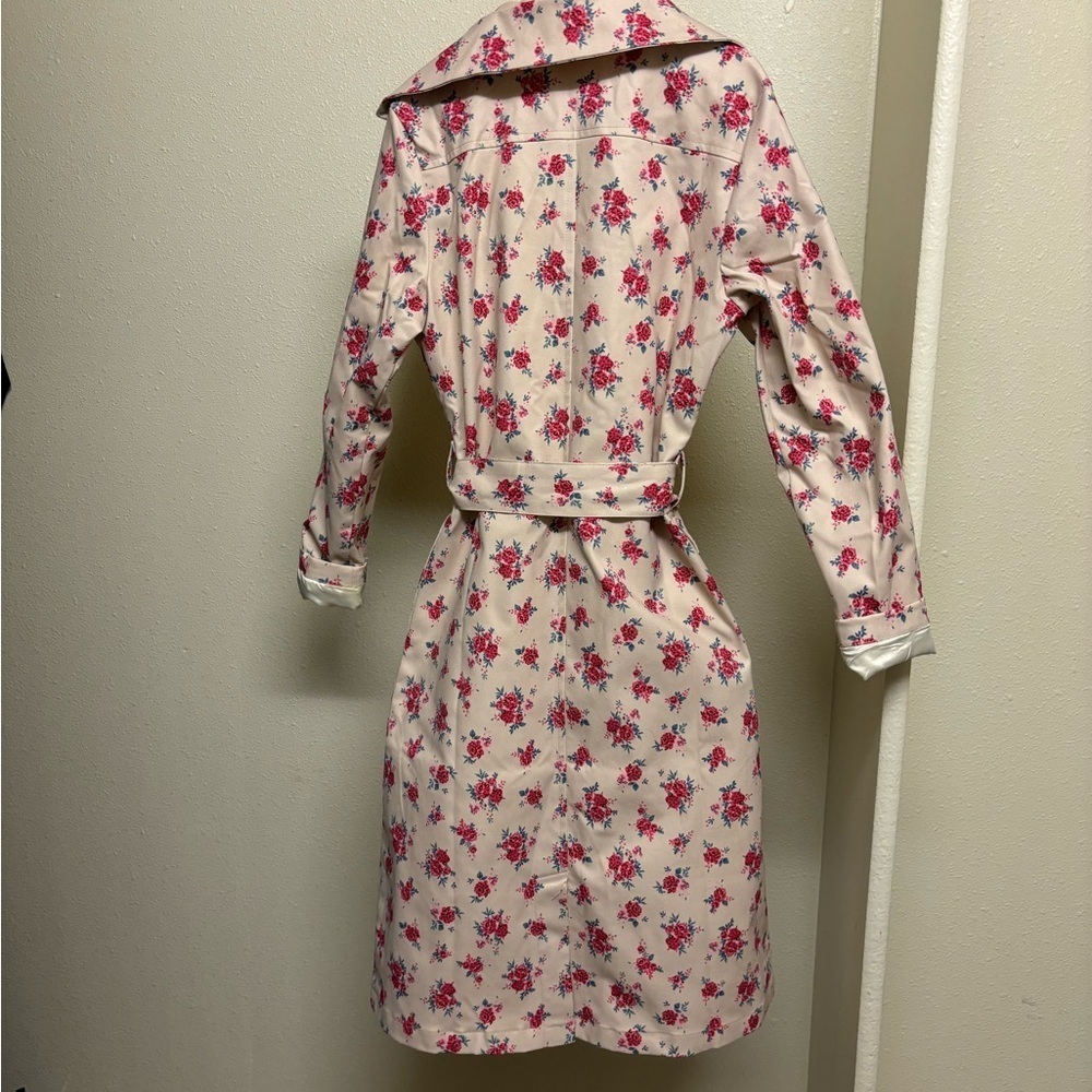 Mia Joy girl’s raincoat.  Floral print with satin lining - Picture 4 of 6